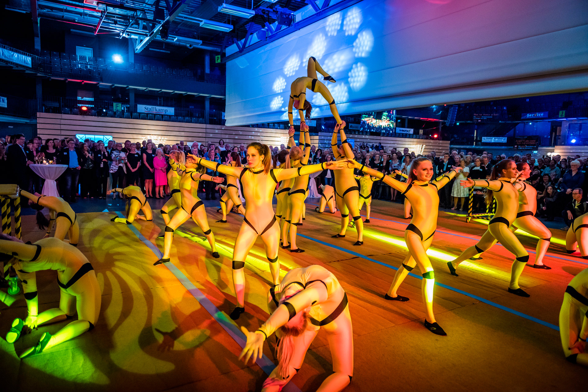 Schon bei der letzten Bürgerparty 2016 begeisterte InMotion mit der Chrash-Test-Dummy-Inszenierung. Jetzt holte die Gruppe in Oslo die Goldmedaille. Foto: Timo Lutz Werbefotografie